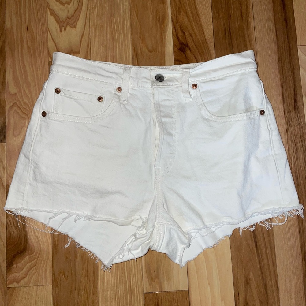Levi’s high waisted jean short